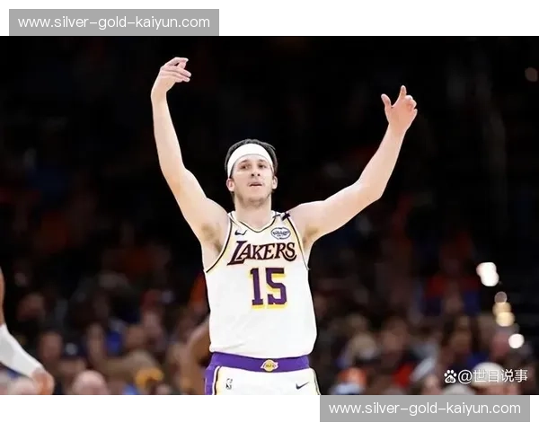 NBA交易流言 根据湖人记者报道:里夫斯正式拒绝湖人的4年8920万续约合同